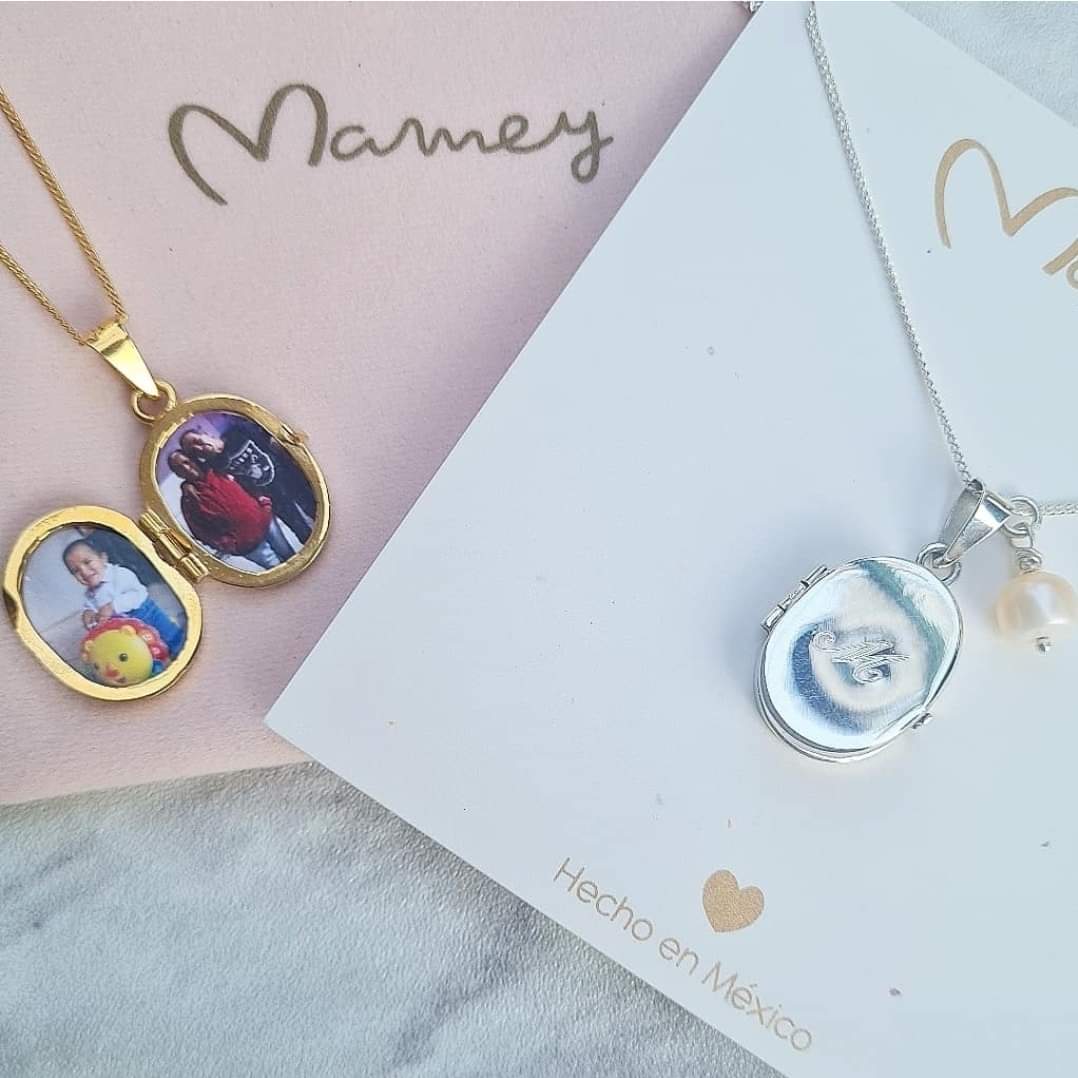 RELICARIO ÓVALO DORADO