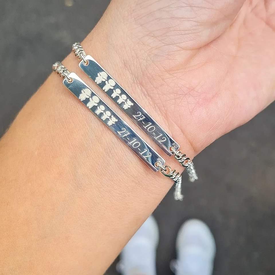 ESCLAVA DE PLATA