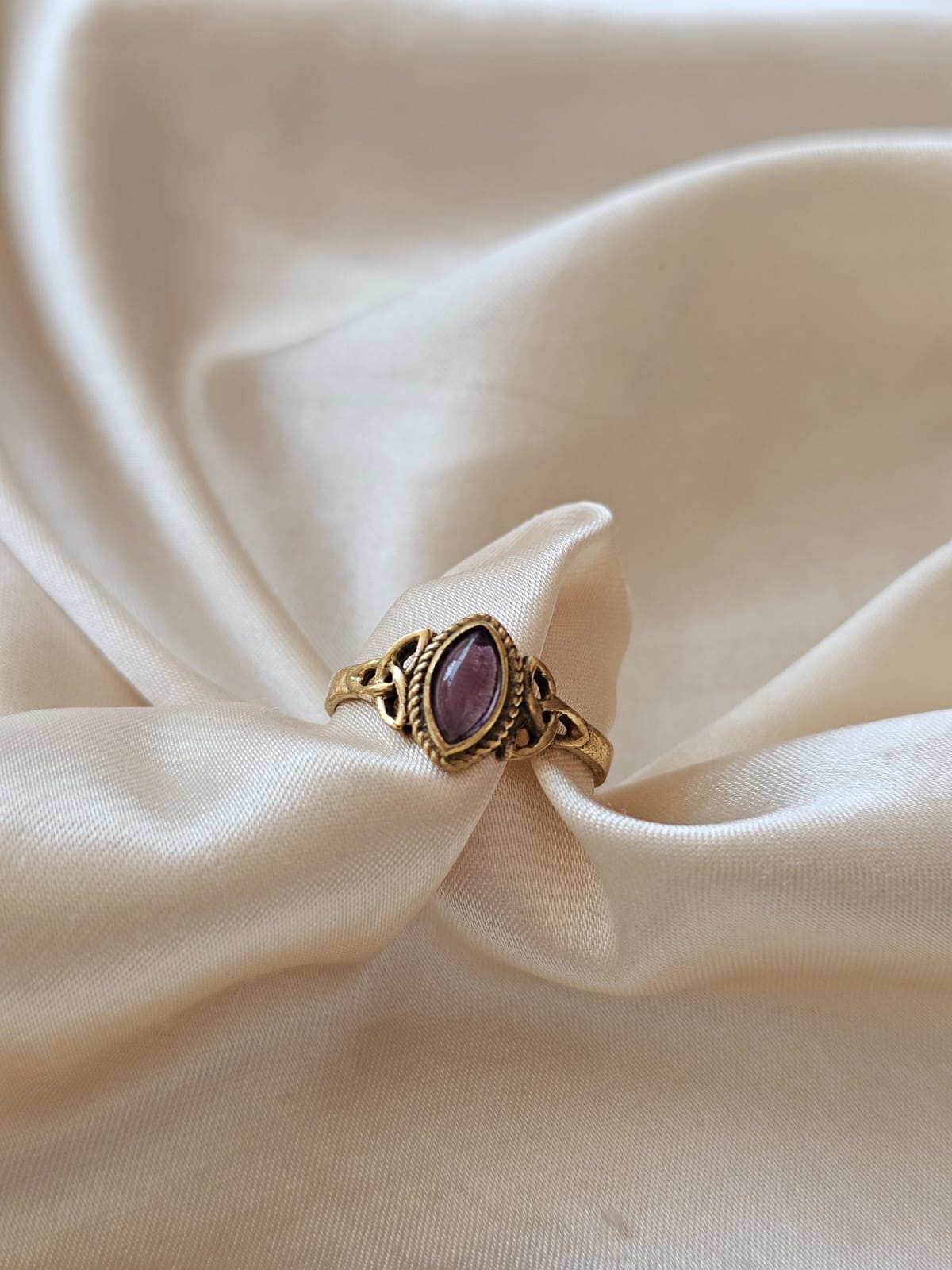 ANILLO AMATISTA NUDO CELTA