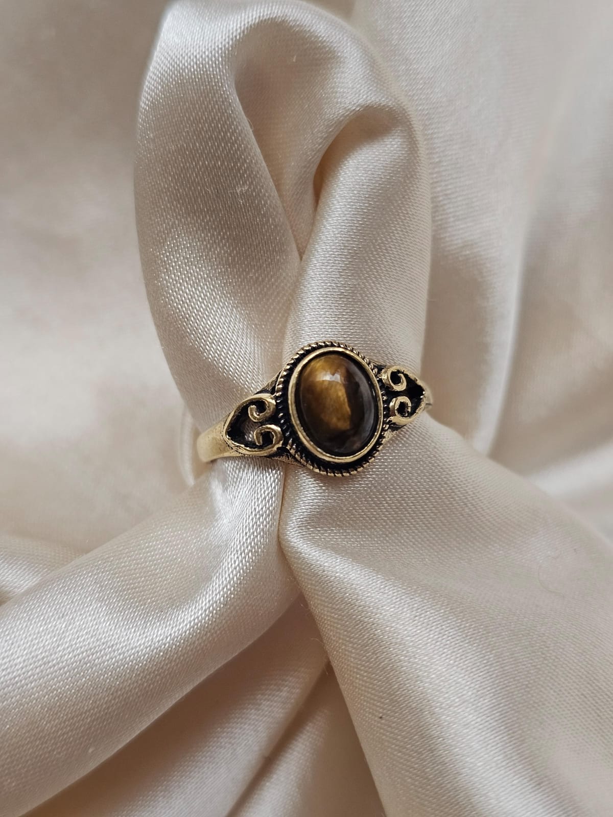 ANILLO OJO DE TIGRE CORAZONES