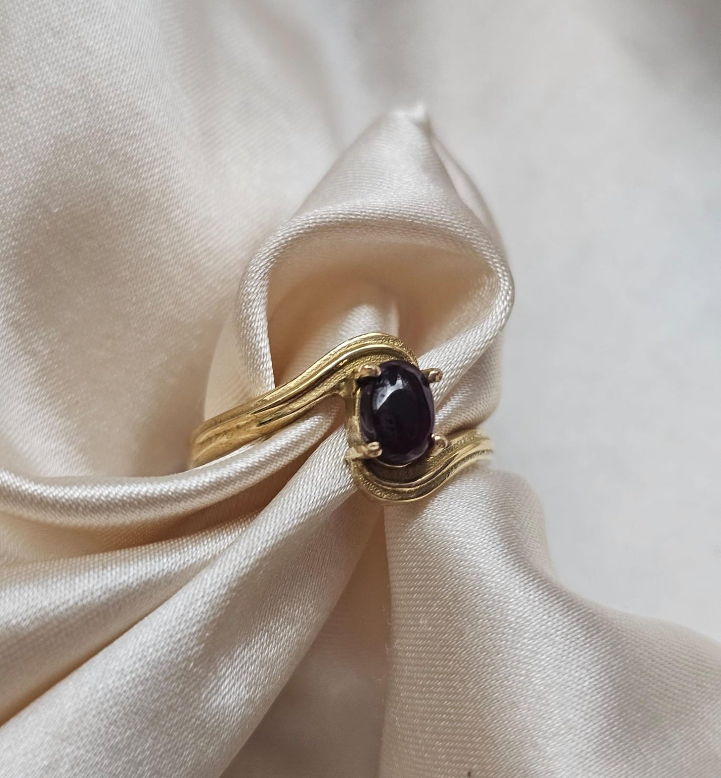 ANILLO OBSIDIANA ABRAZADA