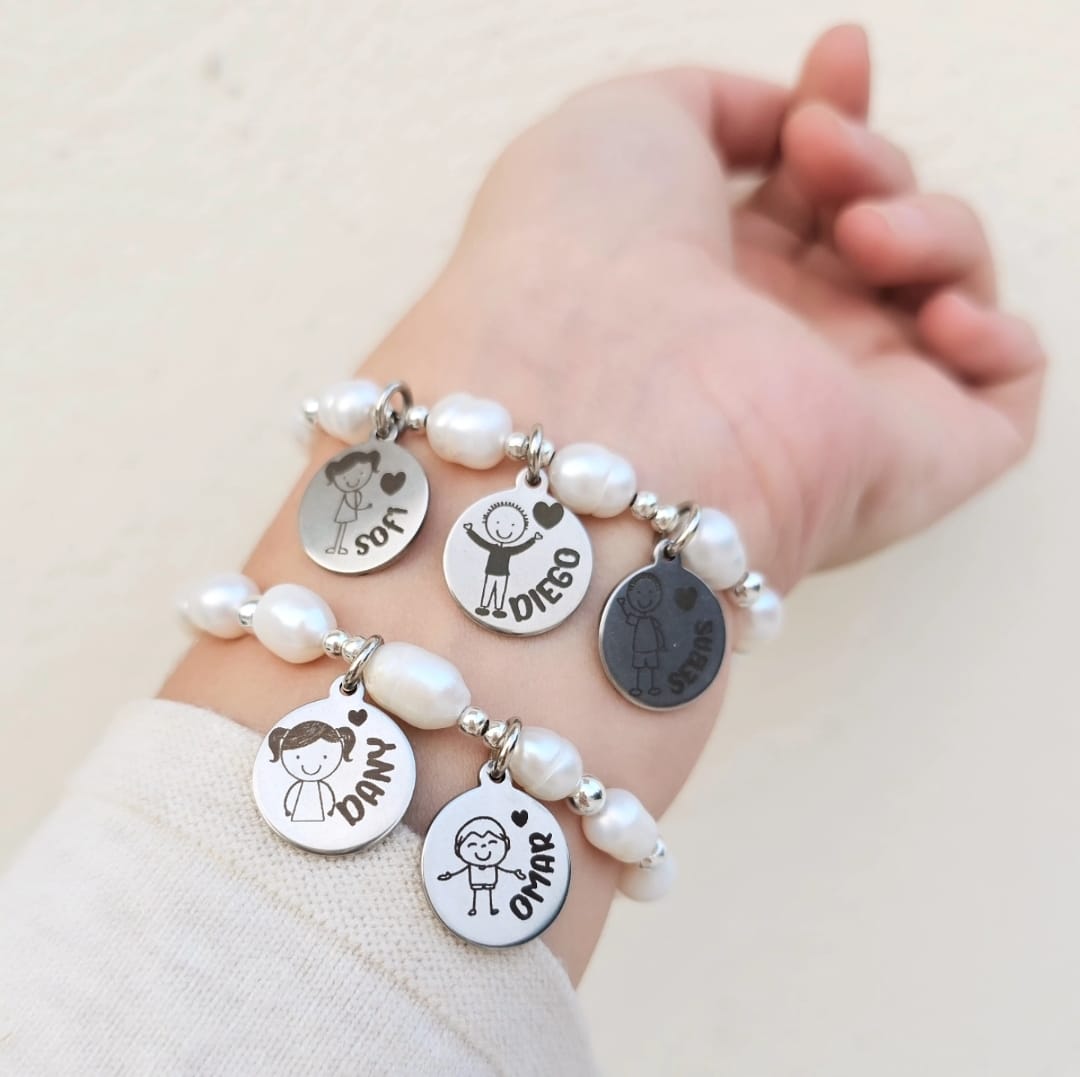 PULSERA PERLAS CON PERSONAJES