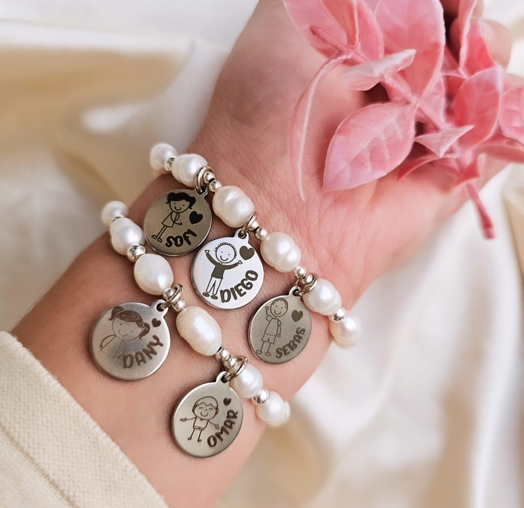 PULSERA PERLAS CON PERSONAJES