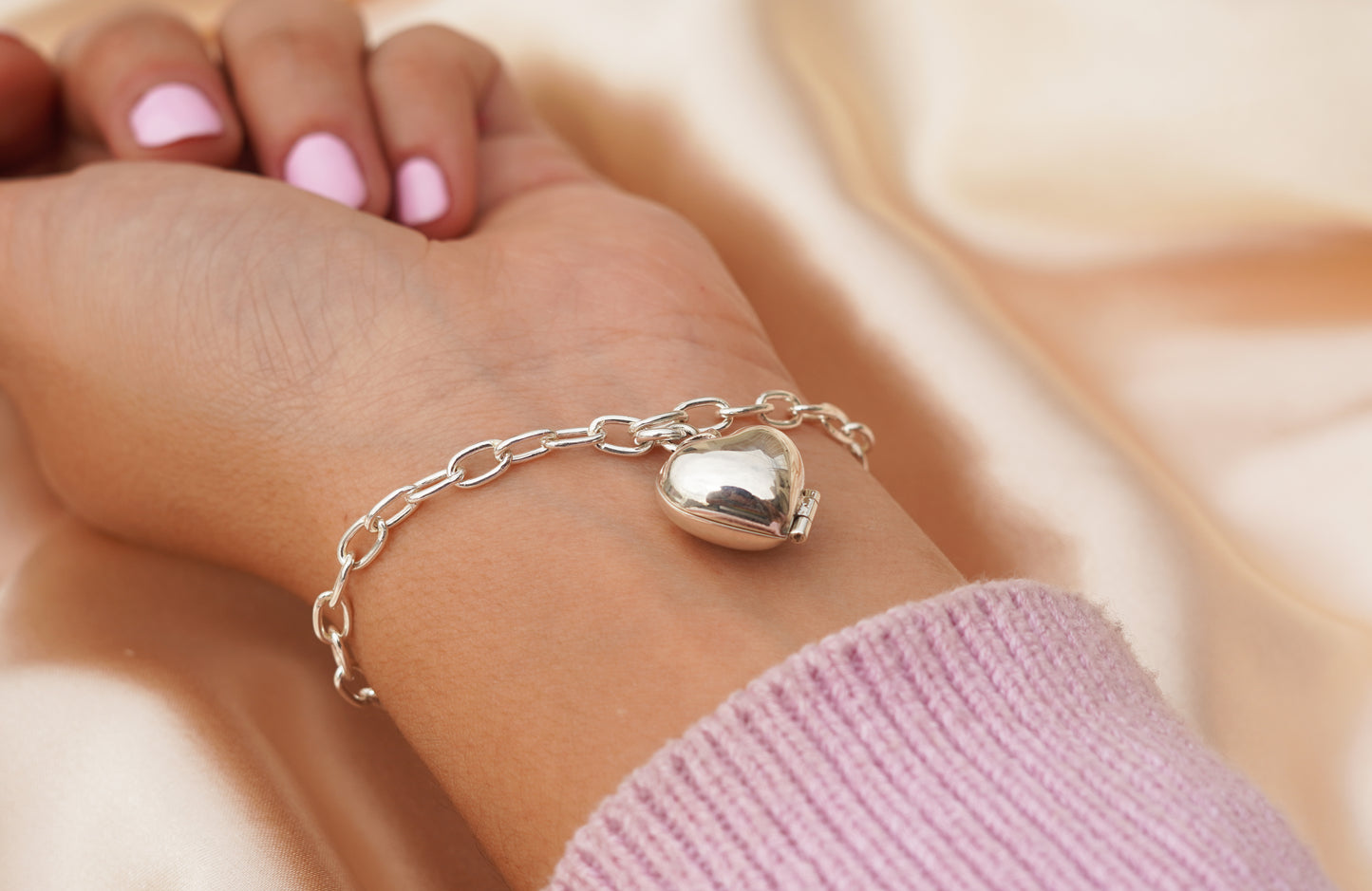 RELICARIO EN PULSERA