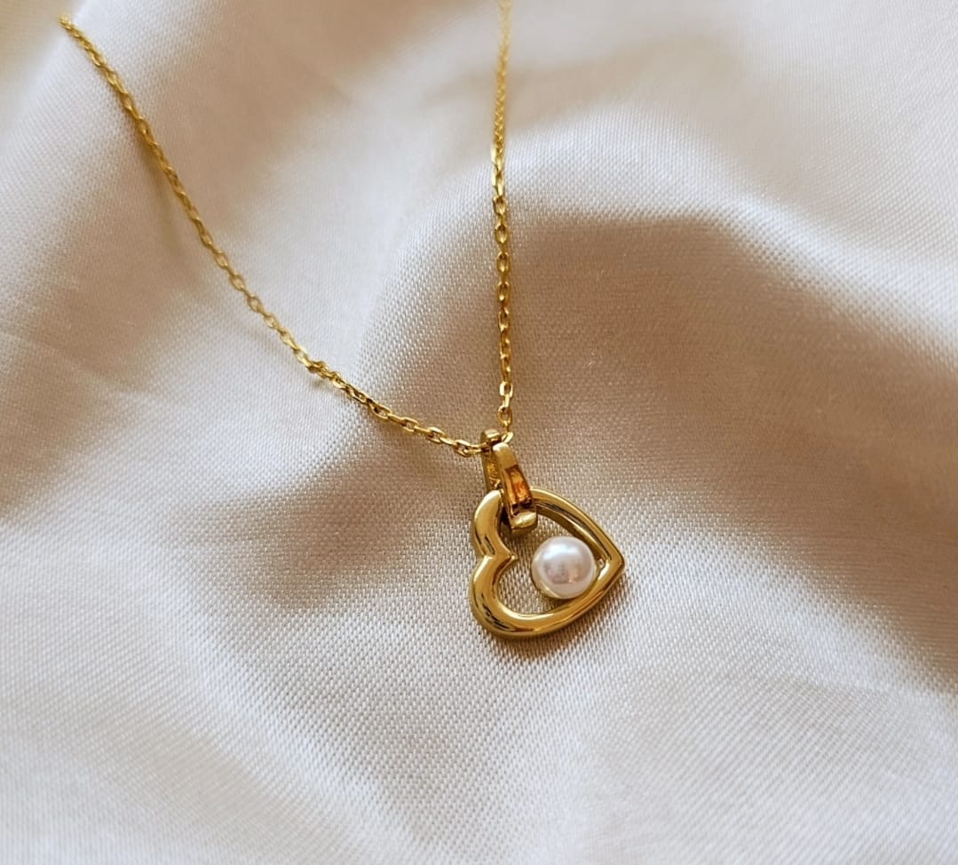 MINI CORAZÓN CON PERLA